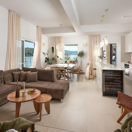 Luxury Seafront With Private Pool * Kaprije
