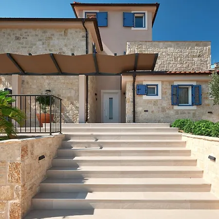 Villa Luxury Seafront With Private Pool Kaprije