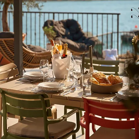 Villa Luxury Seafront With Private Pool Kaprije