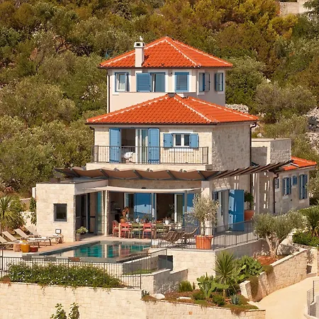 Luxury Seafront With Private Pool * Kaprije
